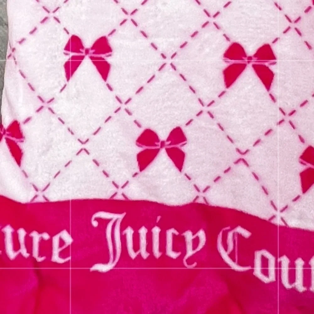 Juicy Couture - ‘Geometric Pink Bows’ Plush oversized throw 60“ x 70“ NWT. Firm!